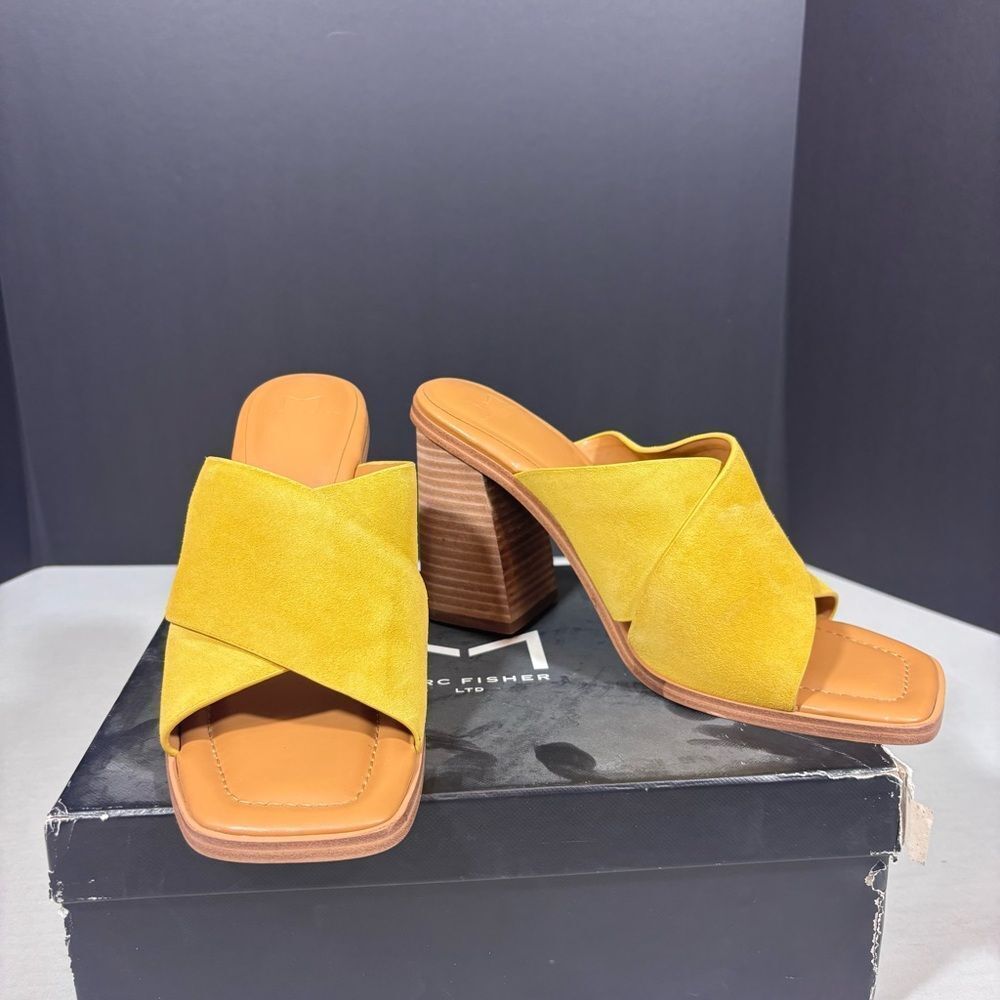 Marc Fisher Barli Sandal Yellow/Gold Size 9.5 NEW in box - Picture 3 of 12